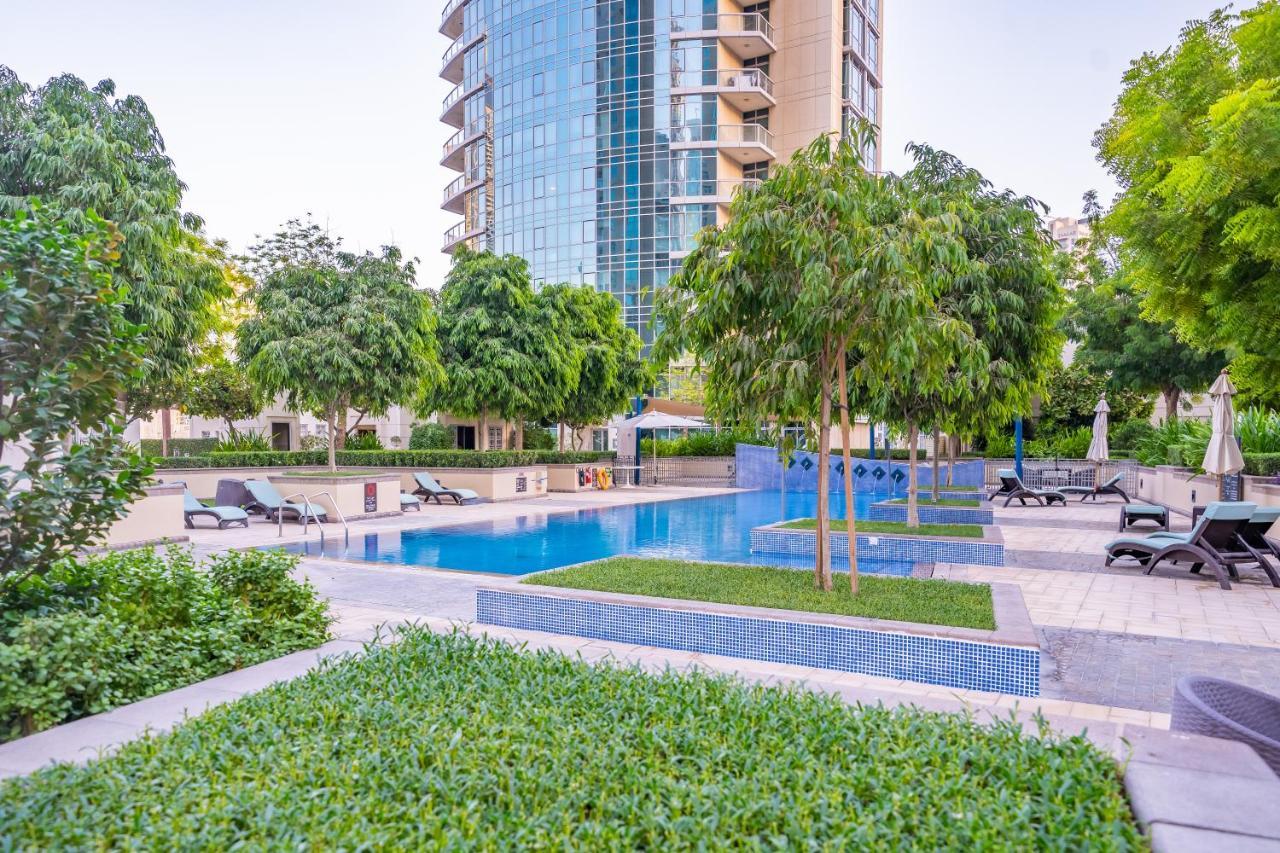 Stylish Apartment With Partial Burj Khalifa View Дубай Экстерьер фото